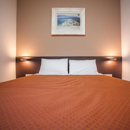Hotel Terminus Podgorica Ngoại thất bức ảnh