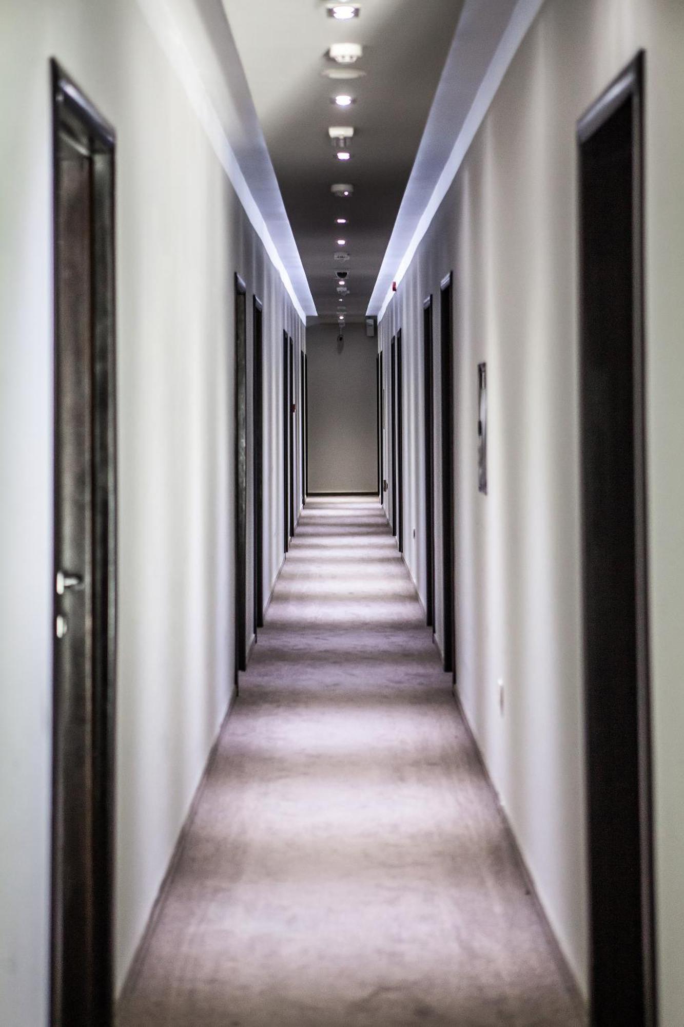 Hotel Terminus Podgorica Ngoại thất bức ảnh