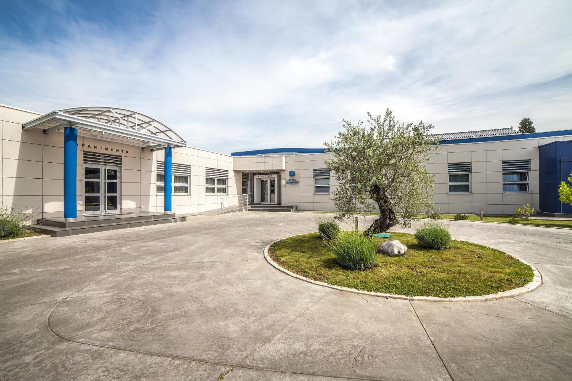 Hotel Terminus Podgorica Ngoại thất bức ảnh
