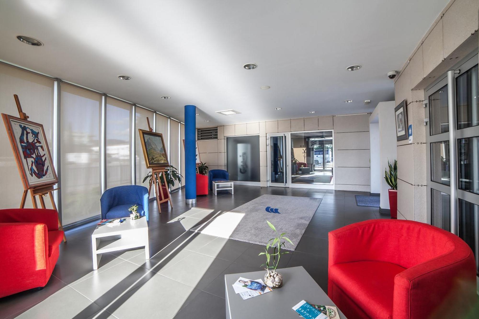 Hotel Terminus Podgorica Ngoại thất bức ảnh