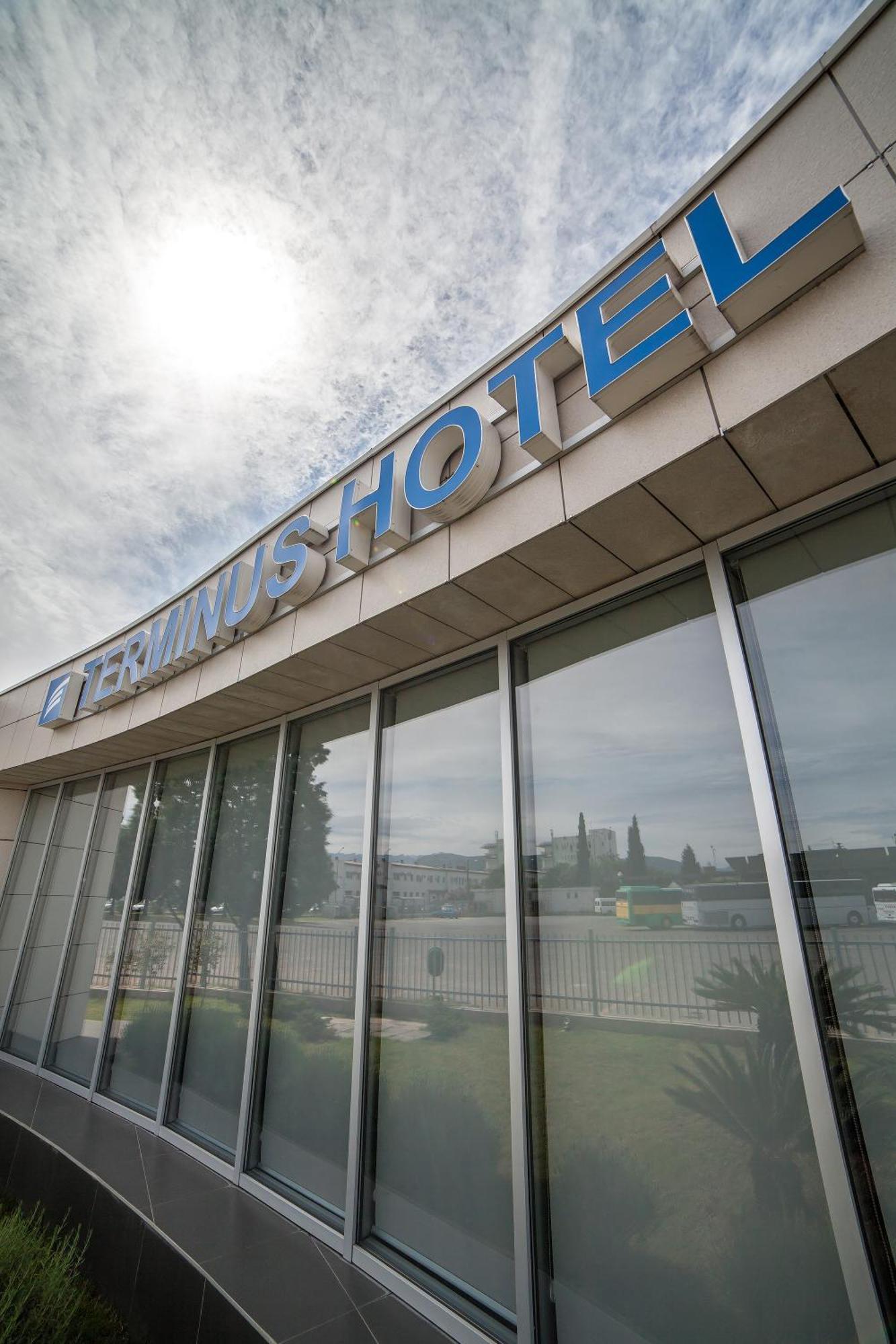 Hotel Terminus Podgorica Ngoại thất bức ảnh
