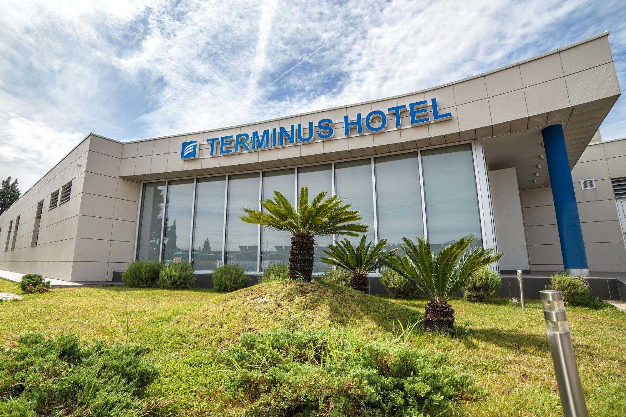 Hotel Terminus Podgorica Ngoại thất bức ảnh
