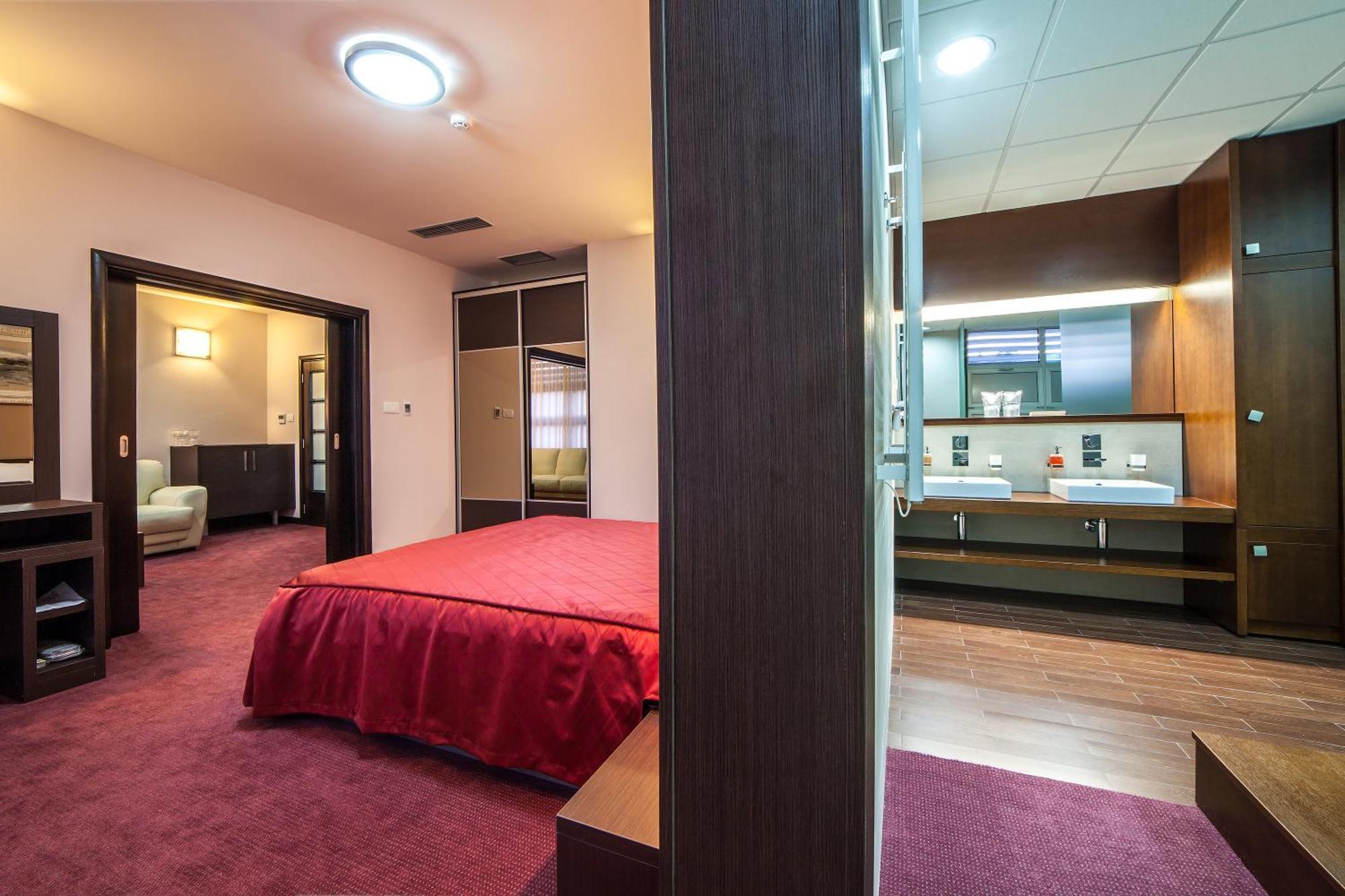 Hotel Terminus Podgorica Phòng bức ảnh