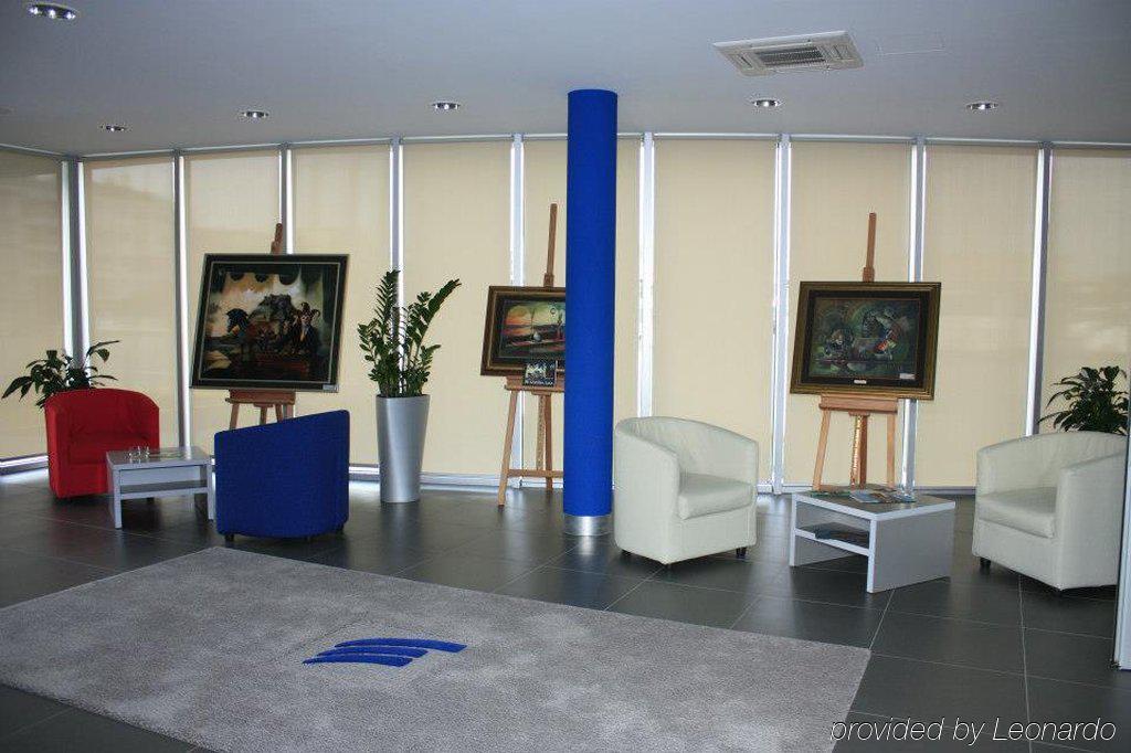Hotel Terminus Podgorica Ngoại thất bức ảnh