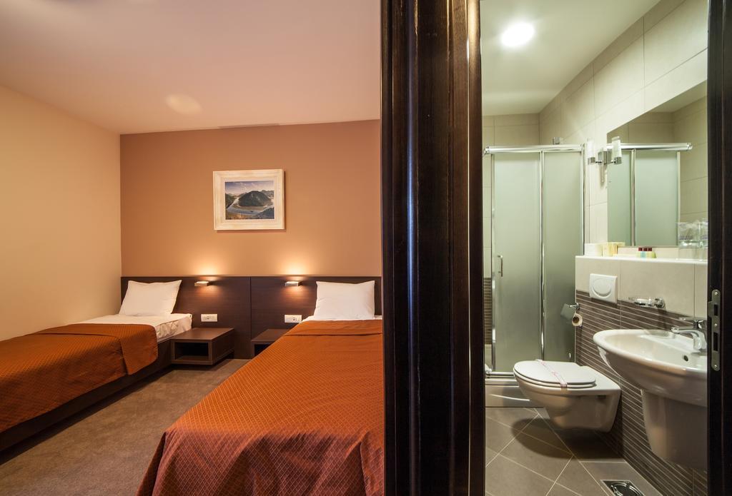 Hotel Terminus Podgorica Phòng bức ảnh